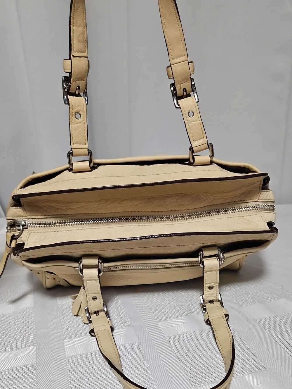Coach Hampton Sand Beige Pebbled Leqther Tassle Satchel